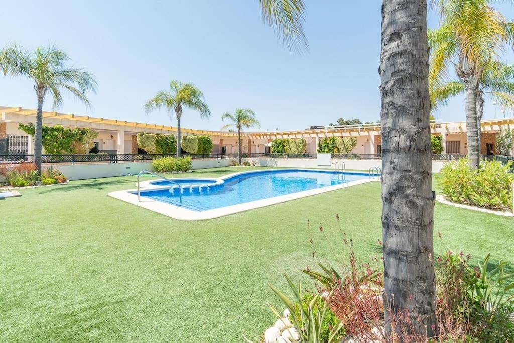 Magnifico Adosado Con Piscina Y Barbacoa Villa Campoamor Eksteriør bilde